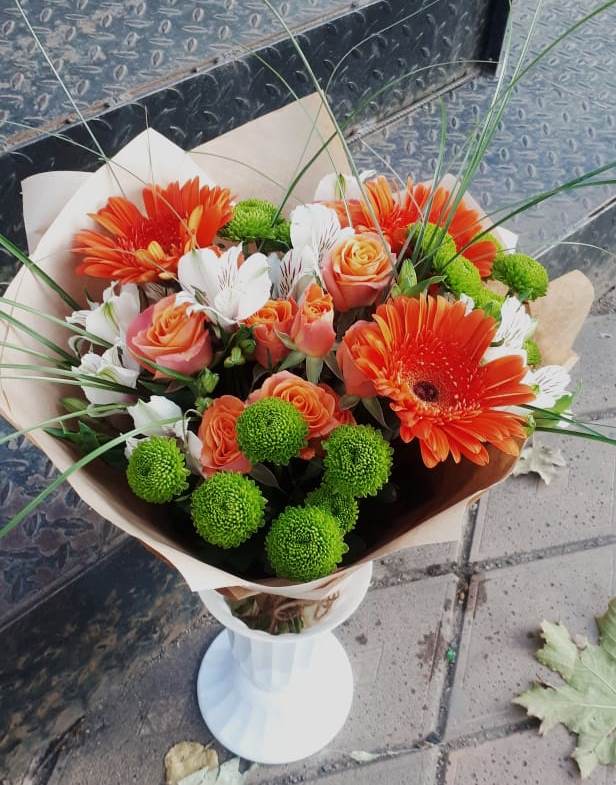 Букет цветов из: Герберы, Хризантемы, Альстромерии и Розы в Сонино