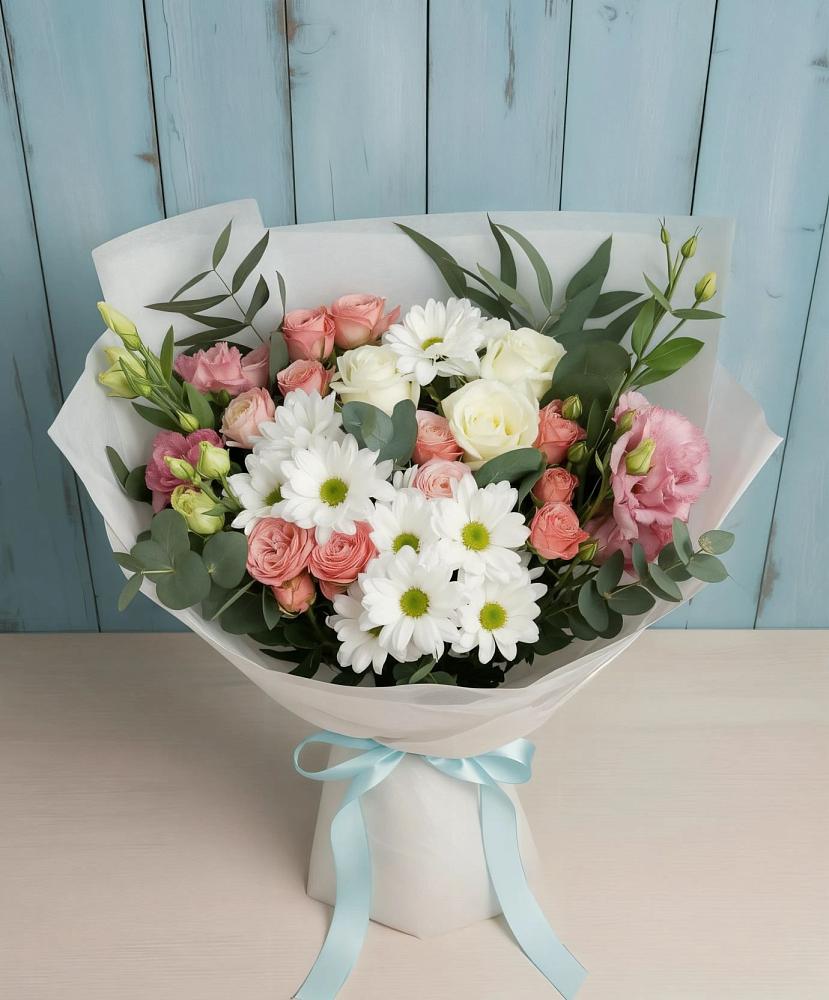 Букет цветов из: Розы, Лизиантусы и Хризантемы в Сонино