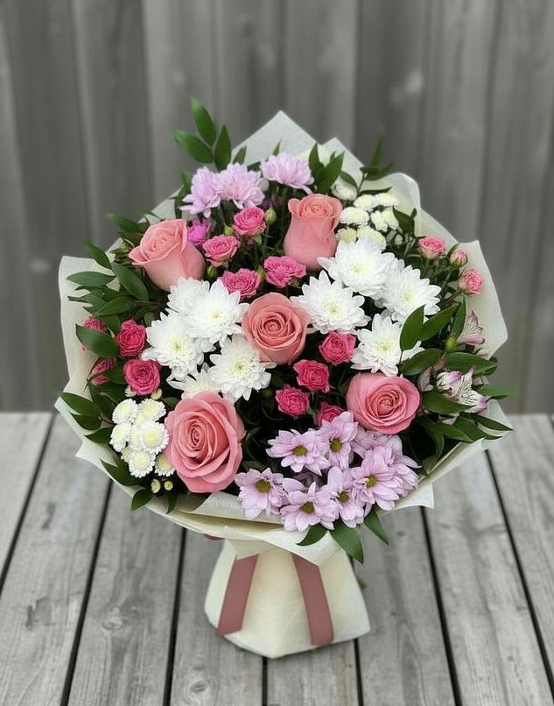 Букет цветов из: Альстромерии, Гвоздики, Розы и Хризантемы в Сонино
