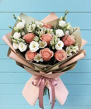 Букет цветов из:  Розы, Альстромерии и Лизиантусы #REPLACE_PRED# Сонино