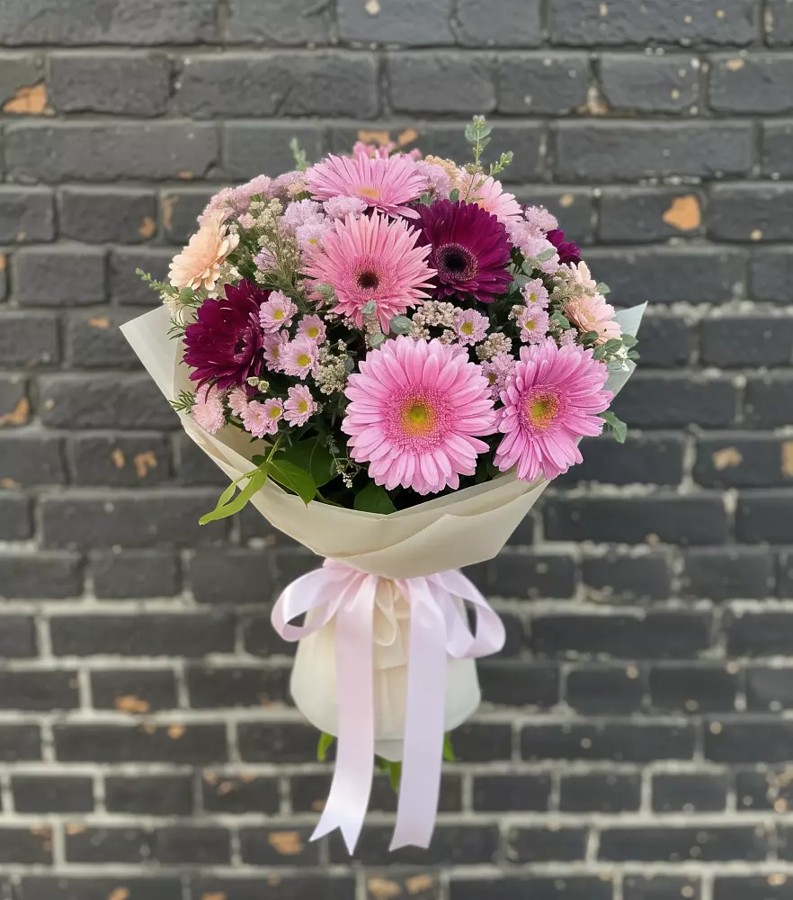Букет цветов из: Герберы и Хризантемы в Сонино