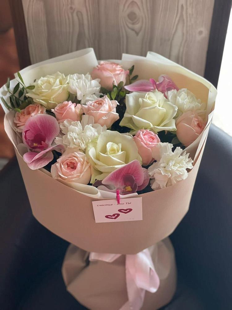 Букет цветов из: Орхидеи, Розы и Гвоздики в Сонино