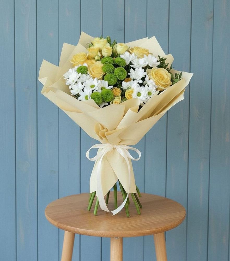 Букет цветов из: Хризантемы и Розы в Сонино