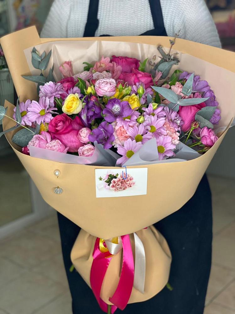 Букет цветов из: Хризантемы, Гвоздики и Альстромерии в Сонино