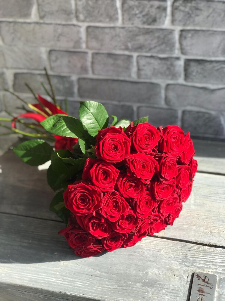 Букет Красные розы Фридом в Сонино