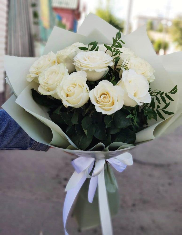 Букет Белые розы Проуд в Сонино