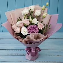 Букет цветов из:  Розы и Лизиантусы в Сонино