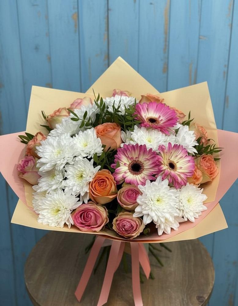 Букет цветов из: Розы, Герберы и Хризантемы в Сонино
