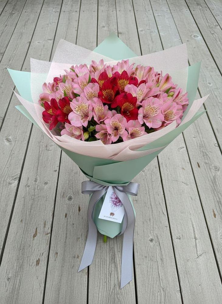 Букет цветов из: Альстромерии в Сонино