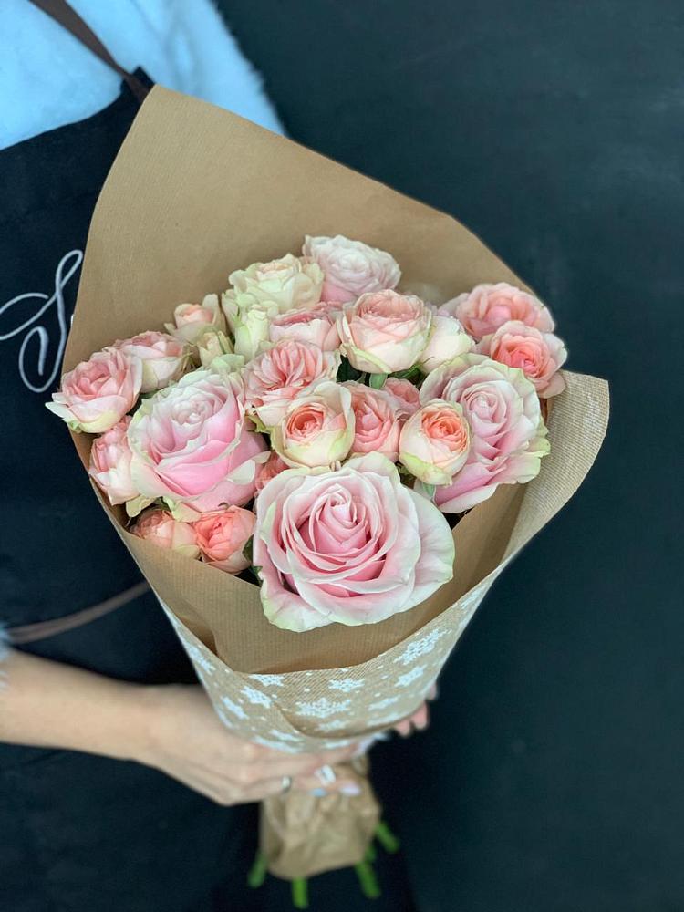 Букет цветов из: Хризантемы и Розы в Сонино