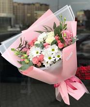 Букет цветов из:  Розы, Лизиантусы и Хризантемы в Сонино