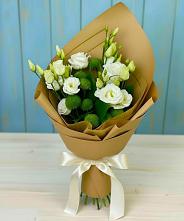 Букет цветов из:  Хризантемы и Лизиантусы в Сонино