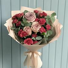 Букет цветов из:  Гвоздики и Розы в Сонино