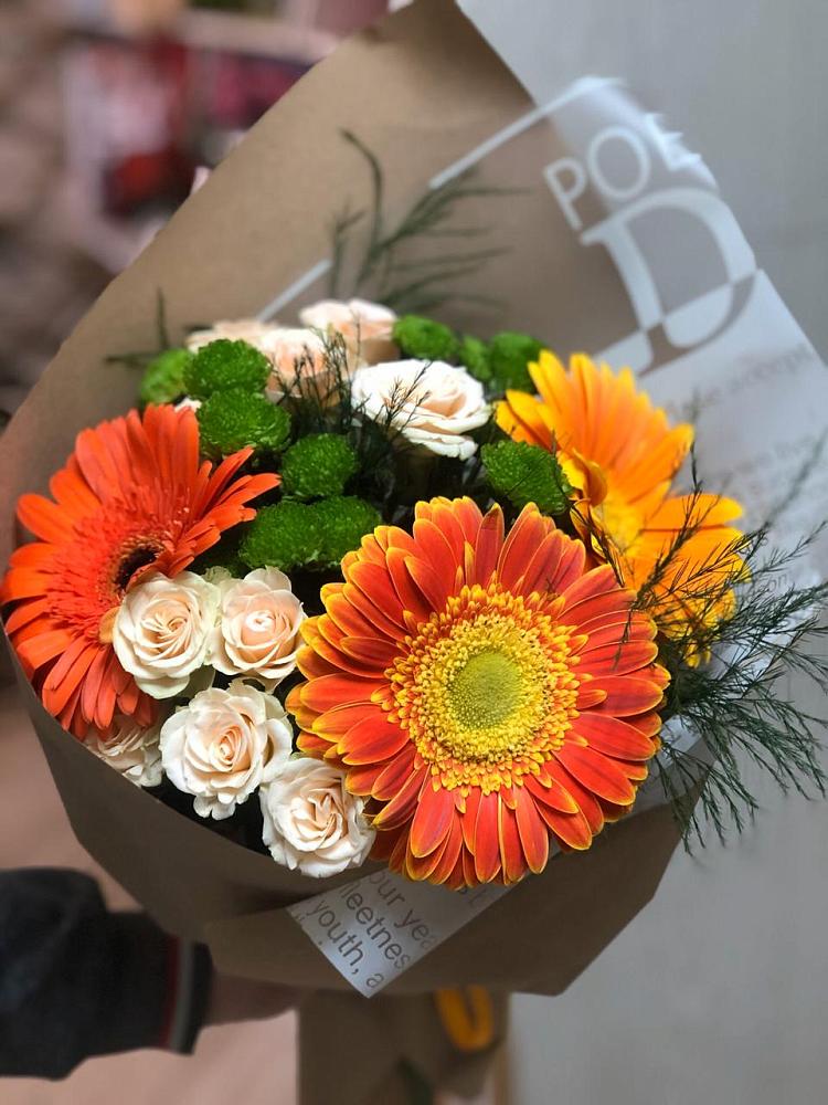 Букет цветов из: Герберы, Хризантемы и Розы в Сонино